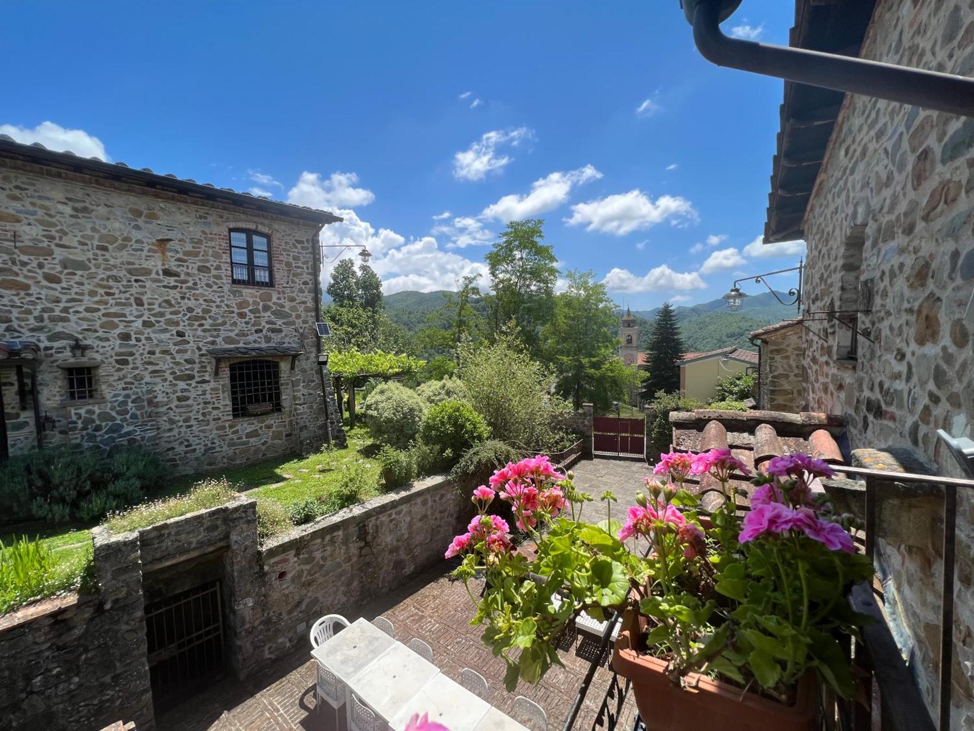 Podere Beatrice 20 Pax By Villasretreats Bardine di San Terenzo Dış mekan fotoğraf